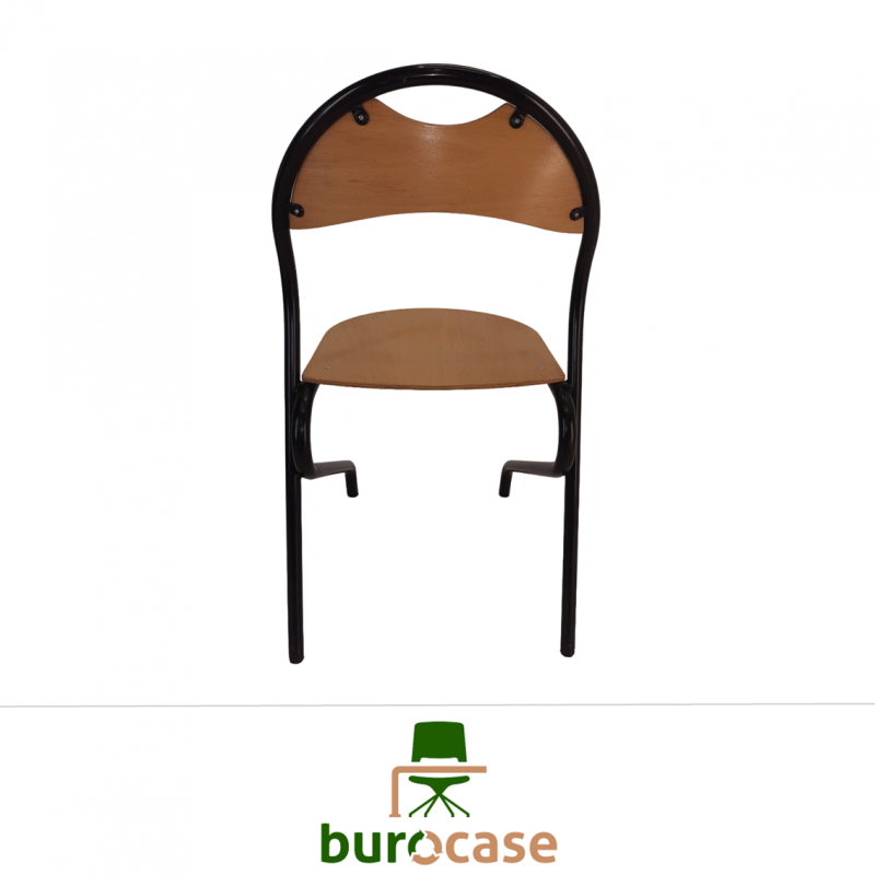 CHAISE APPUI SUR TABLE
