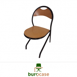 CHAISE APPUI SUR TABLE