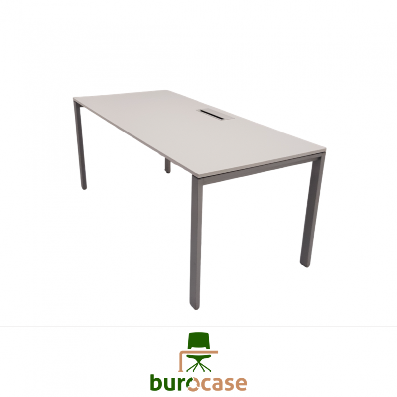 BUREAU DROIT