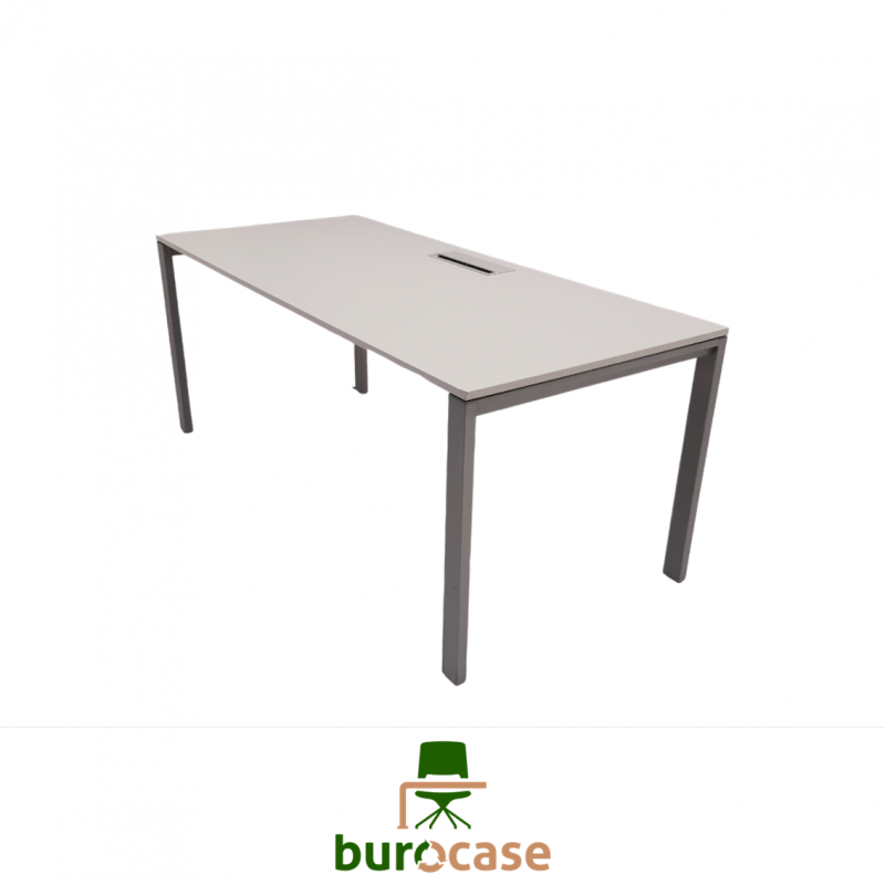 BUREAU DROIT