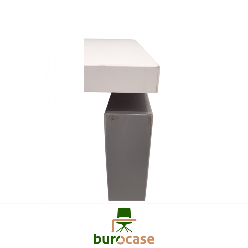 BUREAU DROIT