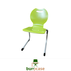 CHAISE APPUI SUR TABLE
