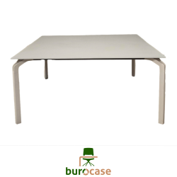 TABLE DE RÉUNION