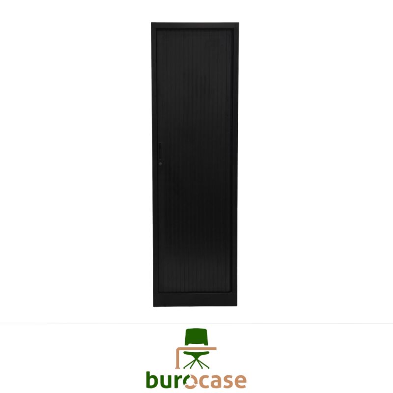 ARMOIRE HAUTE À RIDEAUX