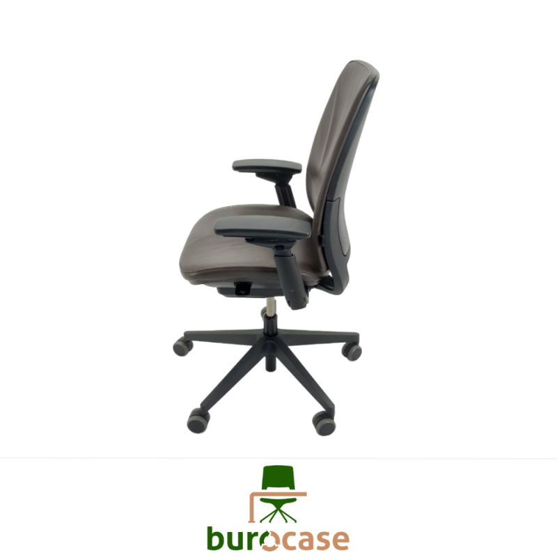 FAUTEUIL DE BUREAU ERGONOMIQUE EN CUIR