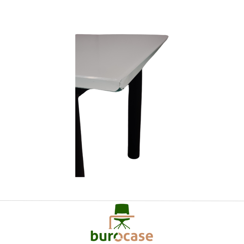 TABLE DE RÉUNION