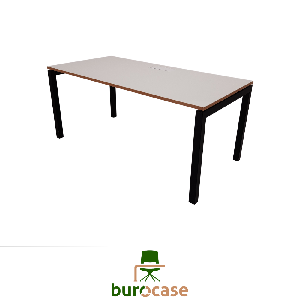 BUREAU DROIT