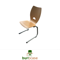CHAISE APPUI SUR TABLE T6