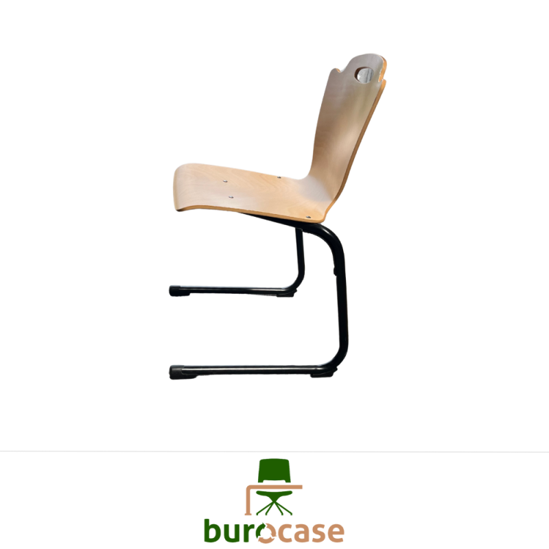CHAISE APPUI SUR TABLE T6