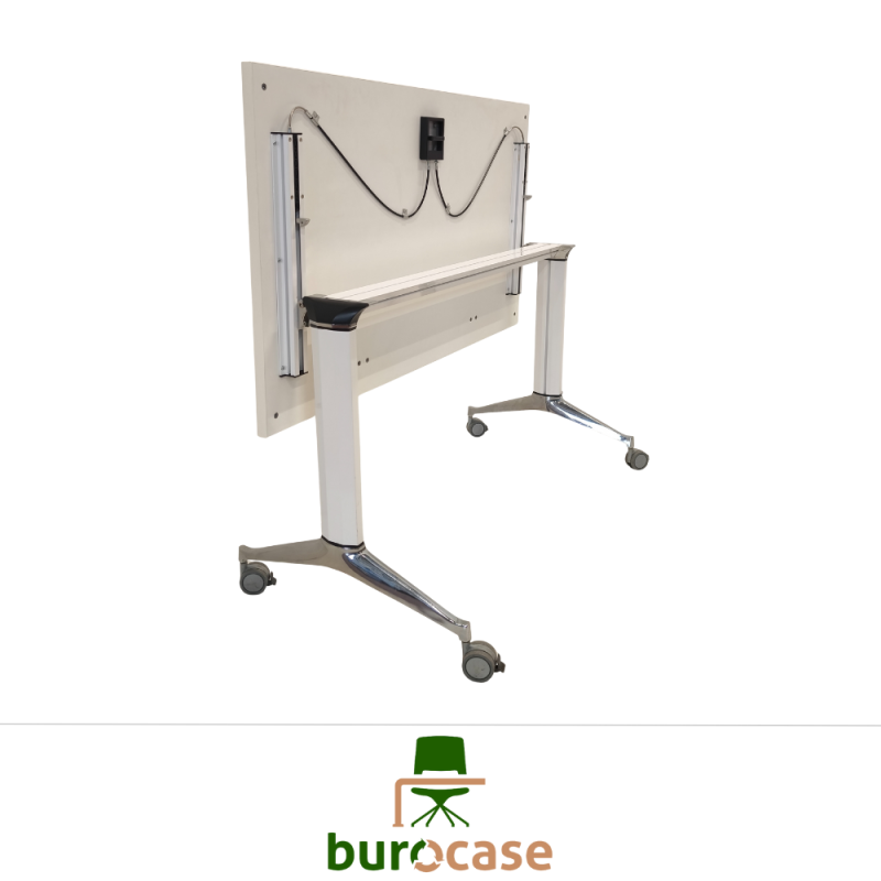 TABLE RABATTABLE