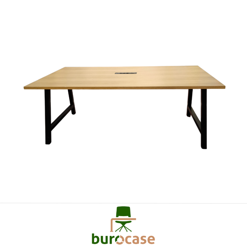 TABLE DE RÉUNION - 8/10 P.