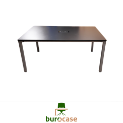 TABLE DE RÉUNION 4 À 6 P.