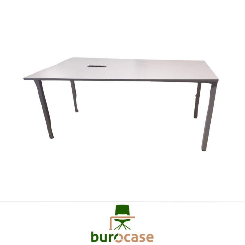 TABLE DE RÉUNION - 7P.