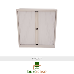 ARMOIRE À RIDEAUX