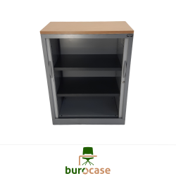 ARMOIRE BASSE À RIDEAUX