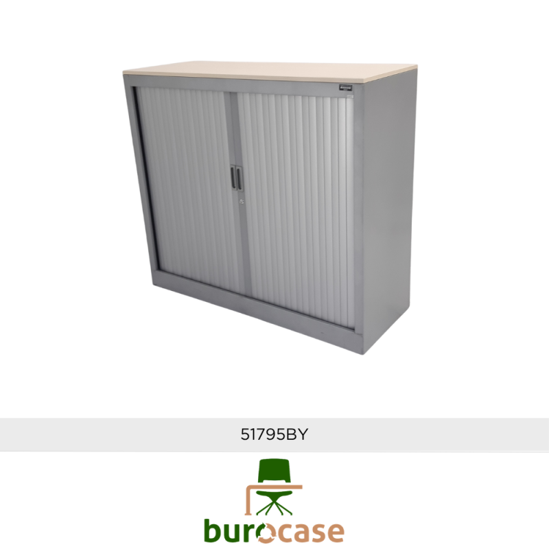 ARMOIRE BASSE À RIDEAUX