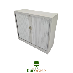 ARMOIRE BASSE À RIDEAUX