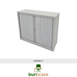 ARMOIRE BASSE À RIDEAUX