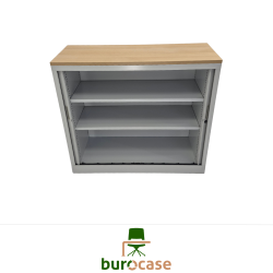 ARMOIRE BASSE À RIDEAUX