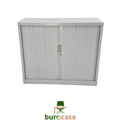 ARMOIRE BASSE À RIDEAUX