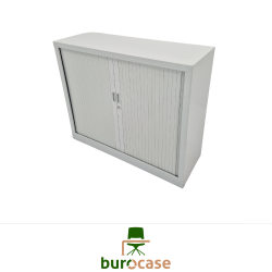 ARMOIRE BASSE À RIDEAUX