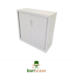 ARMOIRE BASSE À RIDEAUX