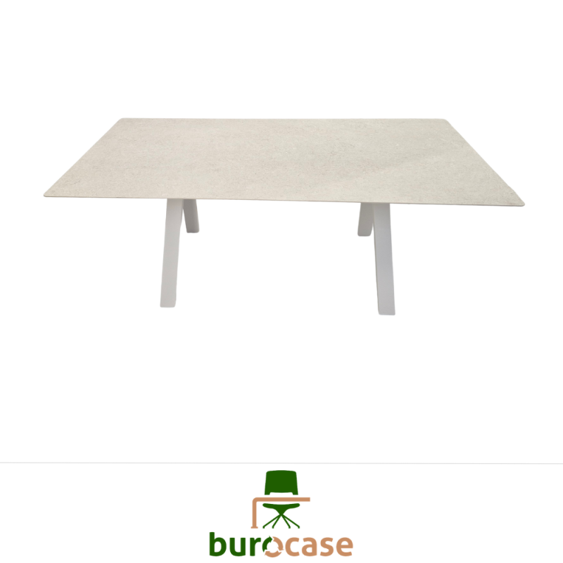 TABLE DE RÉUNION - PEDRALI