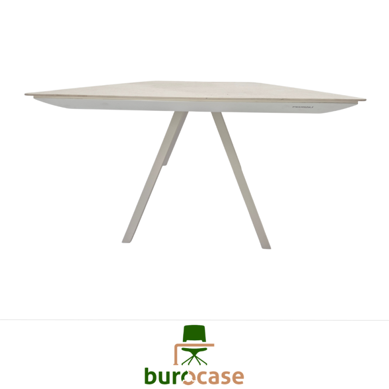 TABLE DE RÉUNION - PEDRALI