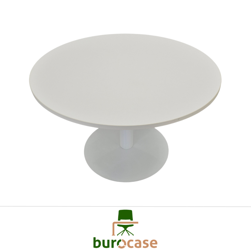TABLE RONDE