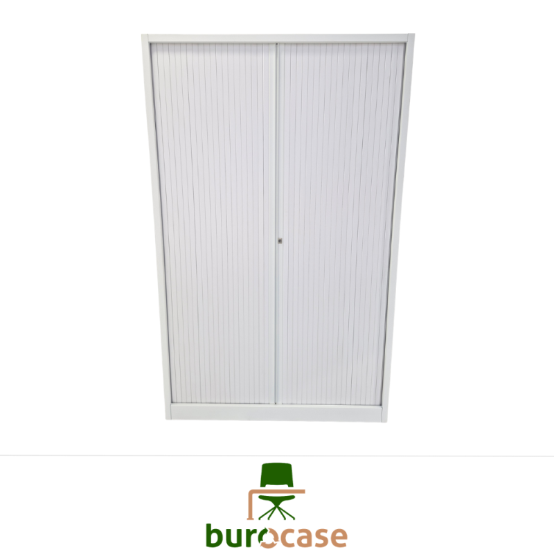 ARMOIRE HAUTE À RIDEAUX