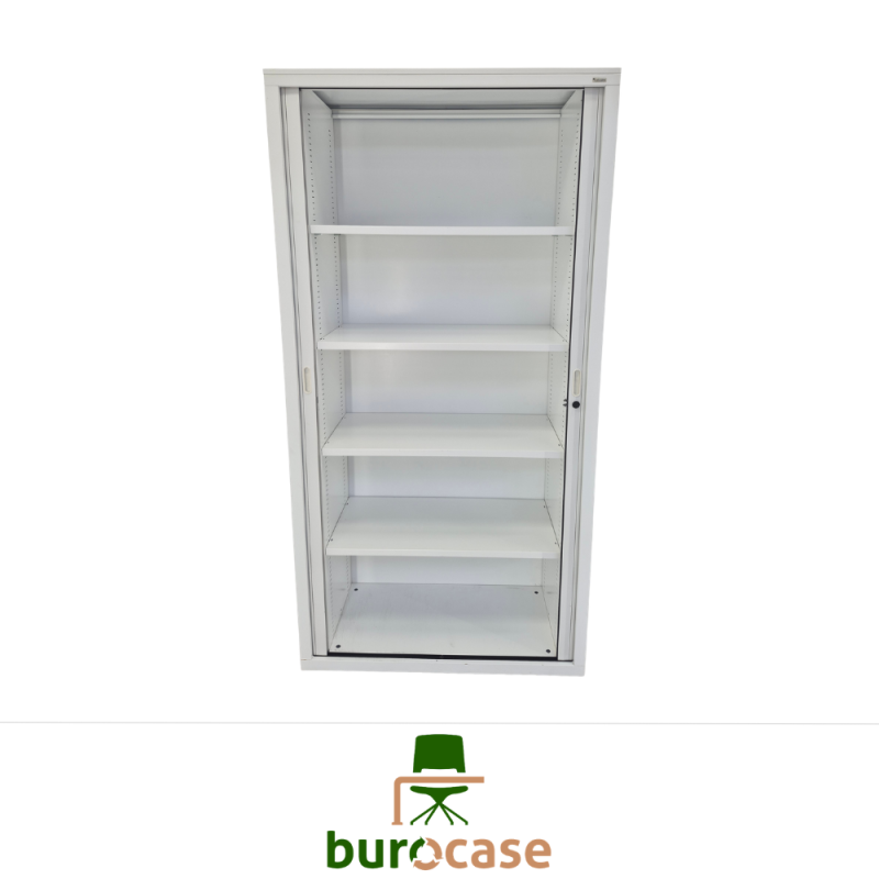 ARMOIRE HAUTE À RIDEAUX