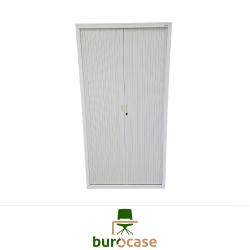 ARMOIRE HAUTE À RIDEAUX