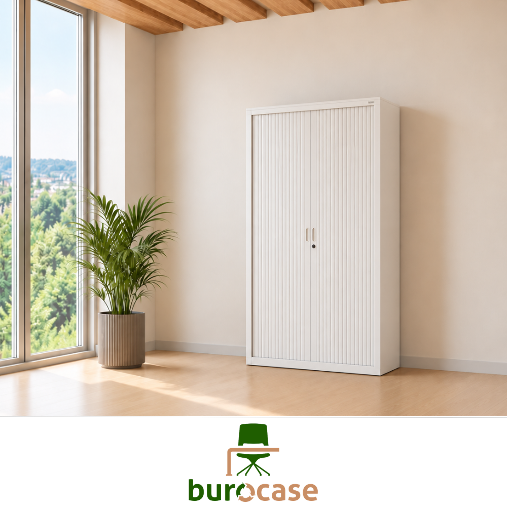 ARMOIRE HAUTE À RIDEAUX